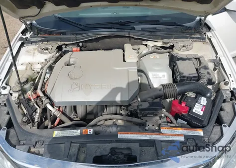 2010 Ford Fusion Hybrid z USA, uszkodzony, nr VIN 3FADP0L32AR199207